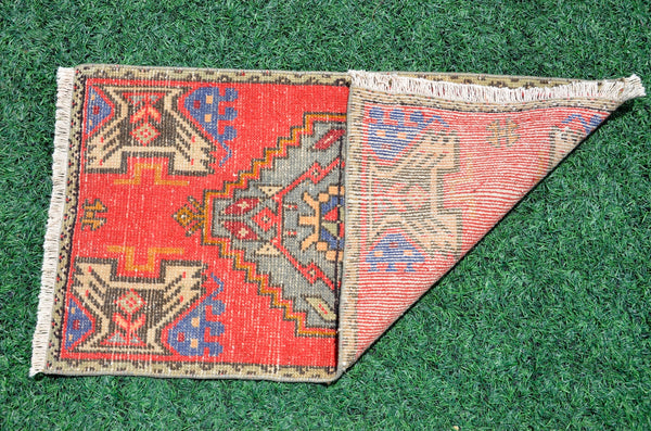 Natural Turkish Vintage small area rug doormat for home decor, bathroom rug, area oushak rug bathroom mat kitchen rug kilim rug, rug 2.9X1.5, 665844