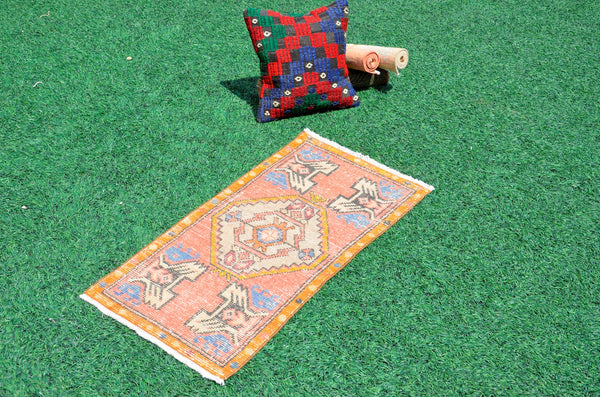 Vintage Handmade Turkish small area rug doormat for home decor, bathroom rug, area rug bathroom mat kitchen kilim rug, rug 3.2X1.6, 665846
