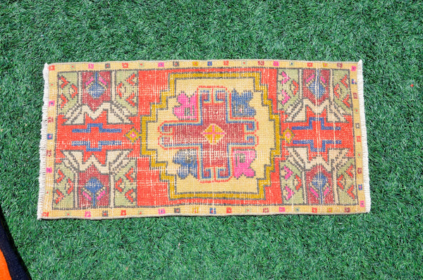 Natural Turkish Vintage small area rug doormat for home decor, bathroom rug, area oushak rug bathroom mat kitchen rug kilim rug, rug 3.1X1.5, 665848