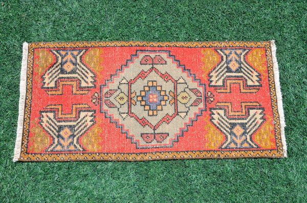Vintage Handmade Turkish small area rug doormat for home decor, bathroom rug, area rug bathroom mat kitchen kilim rug, rug 3.3X1.6, 665850