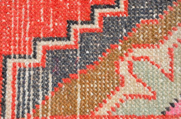 Handmade Turkish Vintage small area rug doormat for home decor, bathroom rug, area oushak rug bathroom mat kitchen kilim rug, rug 3X1.4, 665851