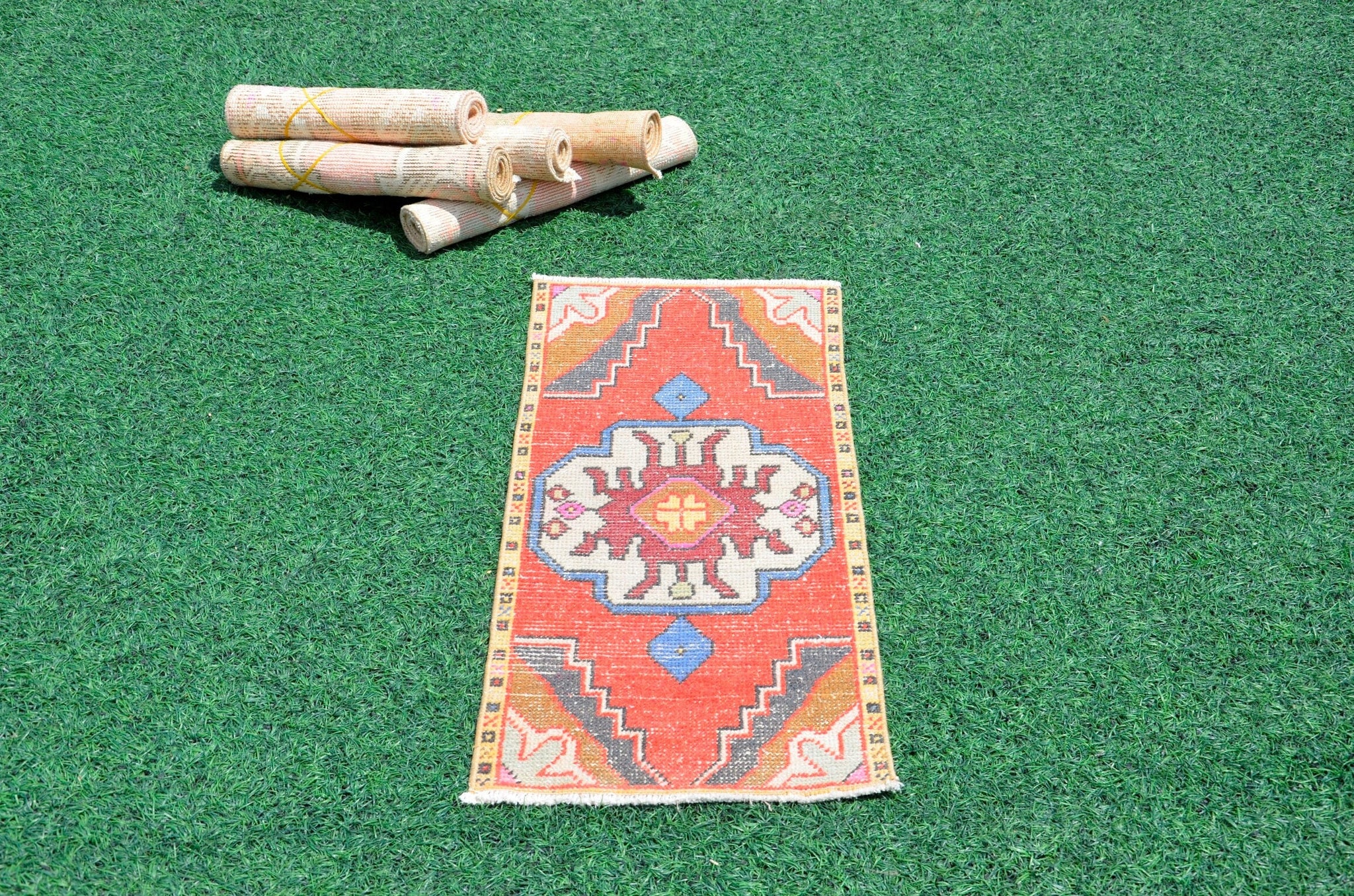 Handmade Turkish Vintage small area rug doormat for home decor, bathroom rug, area oushak rug bathroom mat kitchen kilim rug, rug 3X1.4, 665851