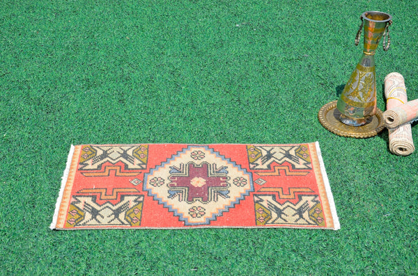 Natural Turkish Vintage small area rug doormat for home decor, bathroom rug, area oushak rug bathroom mat kitchen rug kilim rug, rug 3X1.4, 665852