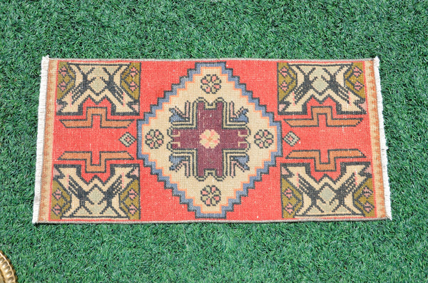 Natural Turkish Vintage small area rug doormat for home decor, bathroom rug, area oushak rug bathroom mat kitchen rug kilim rug, rug 3X1.4, 665852
